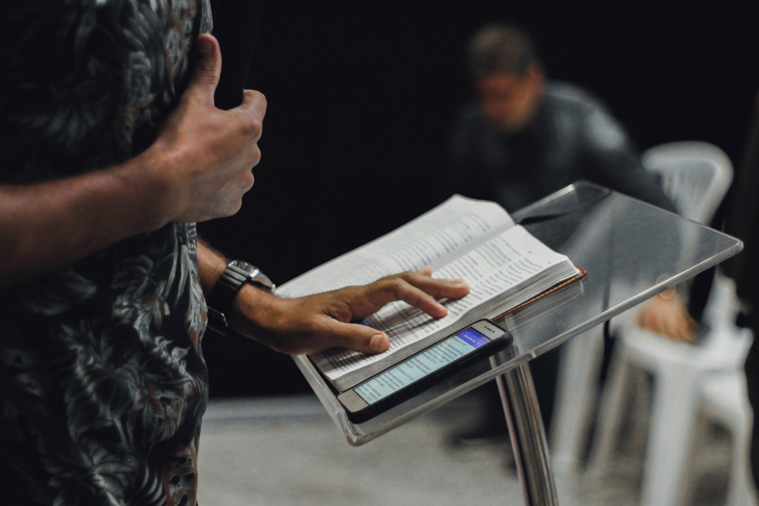 You are currently viewing The indispensable preaching of the cross