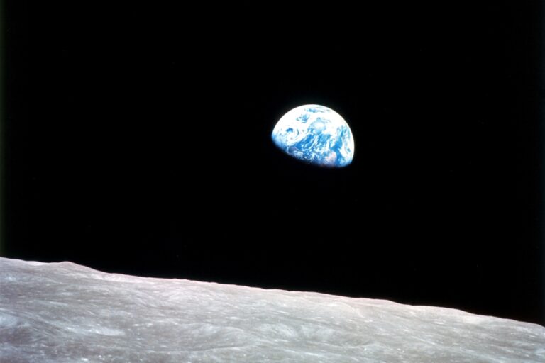 Read more about the article Apollo 8